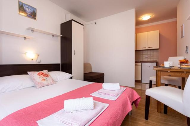 Apartments Marinko Baska  Exterior photo